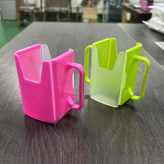 子供のこぼれ防止飲料箱伸縮カップセット