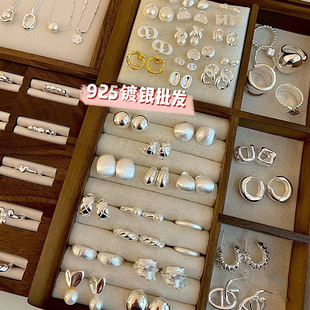 Plain silver temperament earrings niche design water drop earrings for women 2024 new ear hanging light luxury high-end ear hook