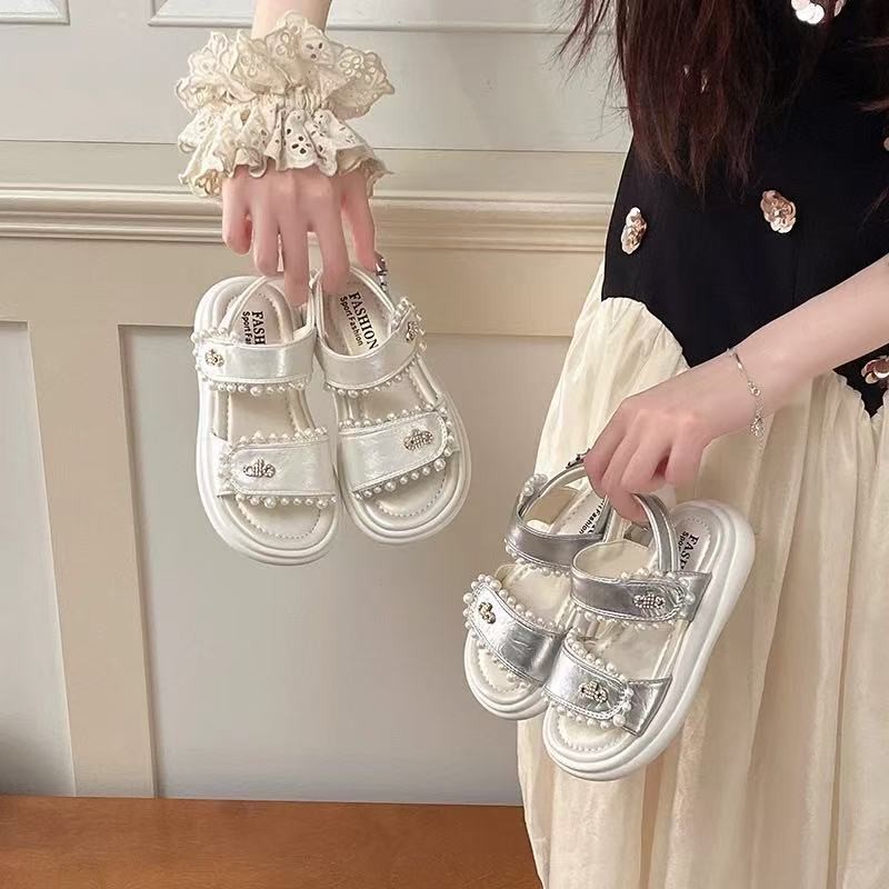 Zapatos de princesa de moda infantil versátil verano 2026 nuevas niñas huecos zapatos de princesa de dedos abiertos zapatos casuales de sola suave image 4