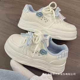 奶fufu厚底小白鞋女2025新款面包鞋可爱小众百搭休闲运动板鞋