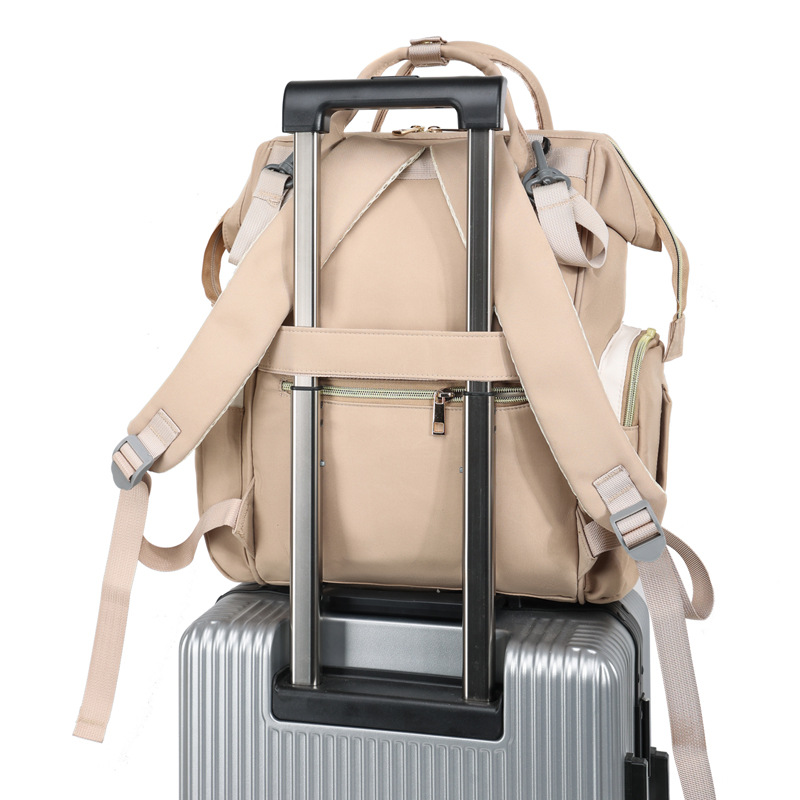 New baby and mother bags: large-capacity storage, mommy bag, portable double-shoulder hand-held mommy bag, multi-functional baby bottle and maternity bag Application Scenario