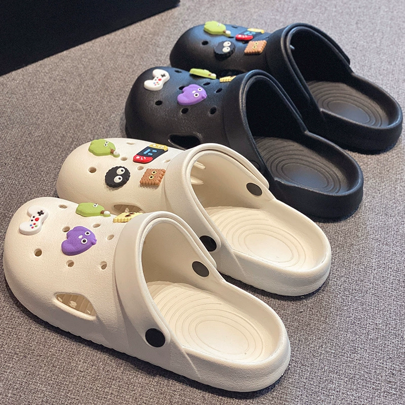 Новые пещерные туфли летние студенты носят на улице