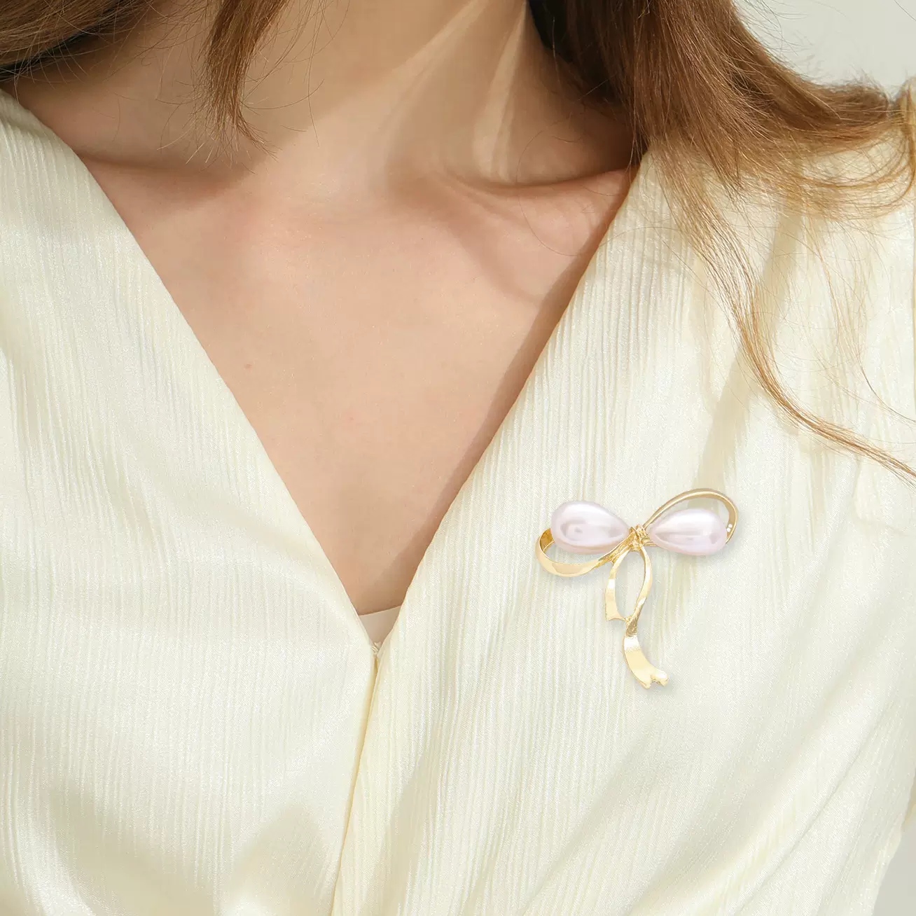 珍珠胸针高档女防走光扣夏季小众设计感网红衣服配饰气质领口别针