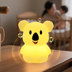 中号コアラは変色シリコンランプUSB充電雰囲気ランプ寝室ベッド睡眠小夜灯をたたいた