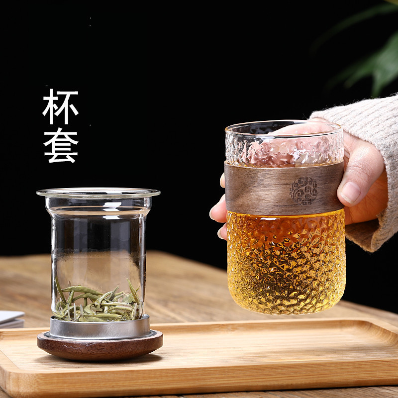 Taza de agua de vidrio de estilo japonés cubierta de madera antiquemaduras Taza de té verde patrón de martillo separación de té con tapa filtro taza de té de oficina