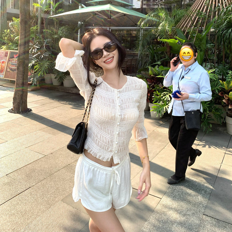 法式白色亮片圆领半袖衬衫女夏季设计感褶皱修身衬衣小众气质上衣|undefined