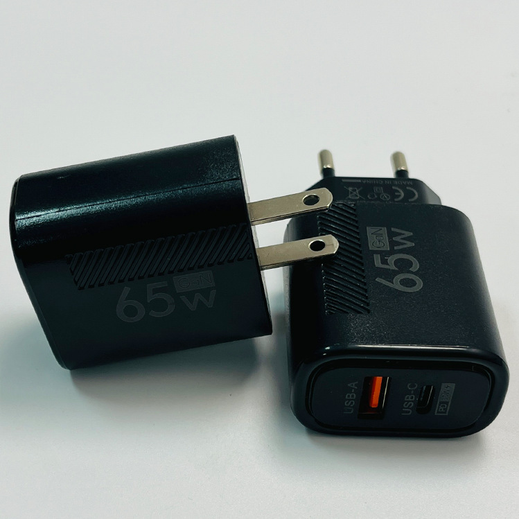 Small Twill 1Usb+1Pd Multi-Port Charger Qc3.0 Fast Charging Charging Head European and American Wall Power Adapter