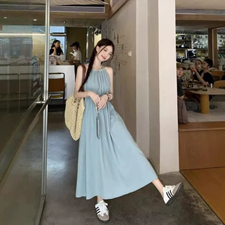 法式甜美无袖挂脖吊带连衣裙子女夏季2024新款小个子海边度假长裙