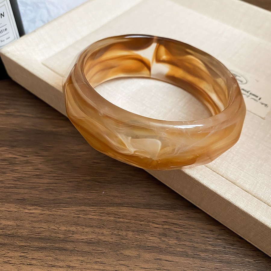 67 # Pulsera-Café poco profundo