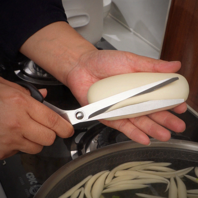 山西の特色の麺のツールのはさみの面の専用の大きいハサミは魚のはさみの顔の塊を切ってマンガン鋼を切って切ります。|undefined