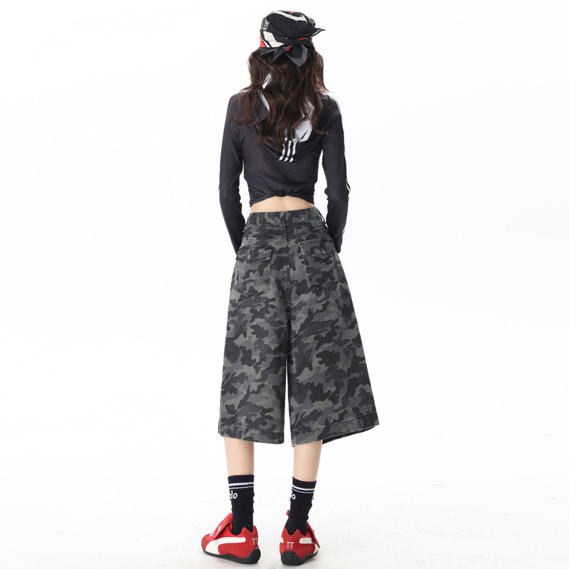 New Arrival in stock 2025 Spring Cropped Wide Leg Jeans Women's American Style Retro High Waist Slimming Loose Shorts Camouflage