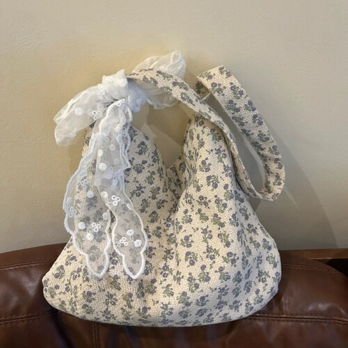 Korean-style niche floral canvas bag for women, 2024 new model, large capacity commute shoulder bag with texture, versatile tote bag