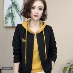 2025秋季新款中年妈妈装假两件撞色刺绣连帽卫衣宽松百搭长袖