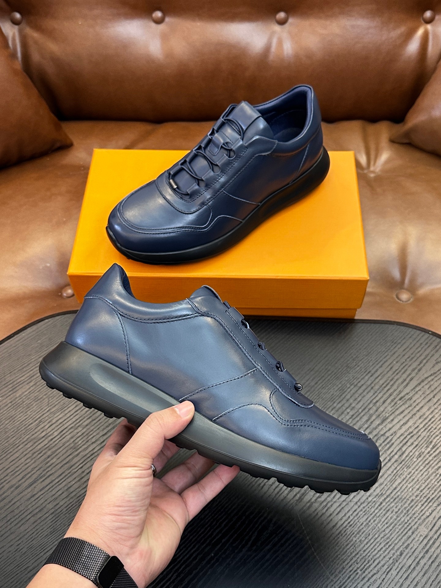 5 / 39 (men's shoes)