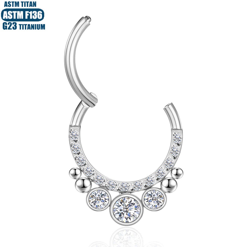16G labret stud size and finish detail