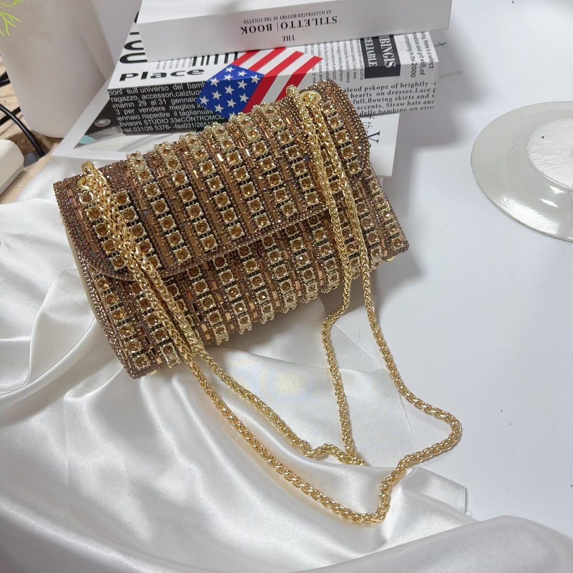 New foreign trade European and American retro underarm bag, casual and fashionable rhinestone small bag, niche single-shoulder bag, crossbody dinner bag undefined