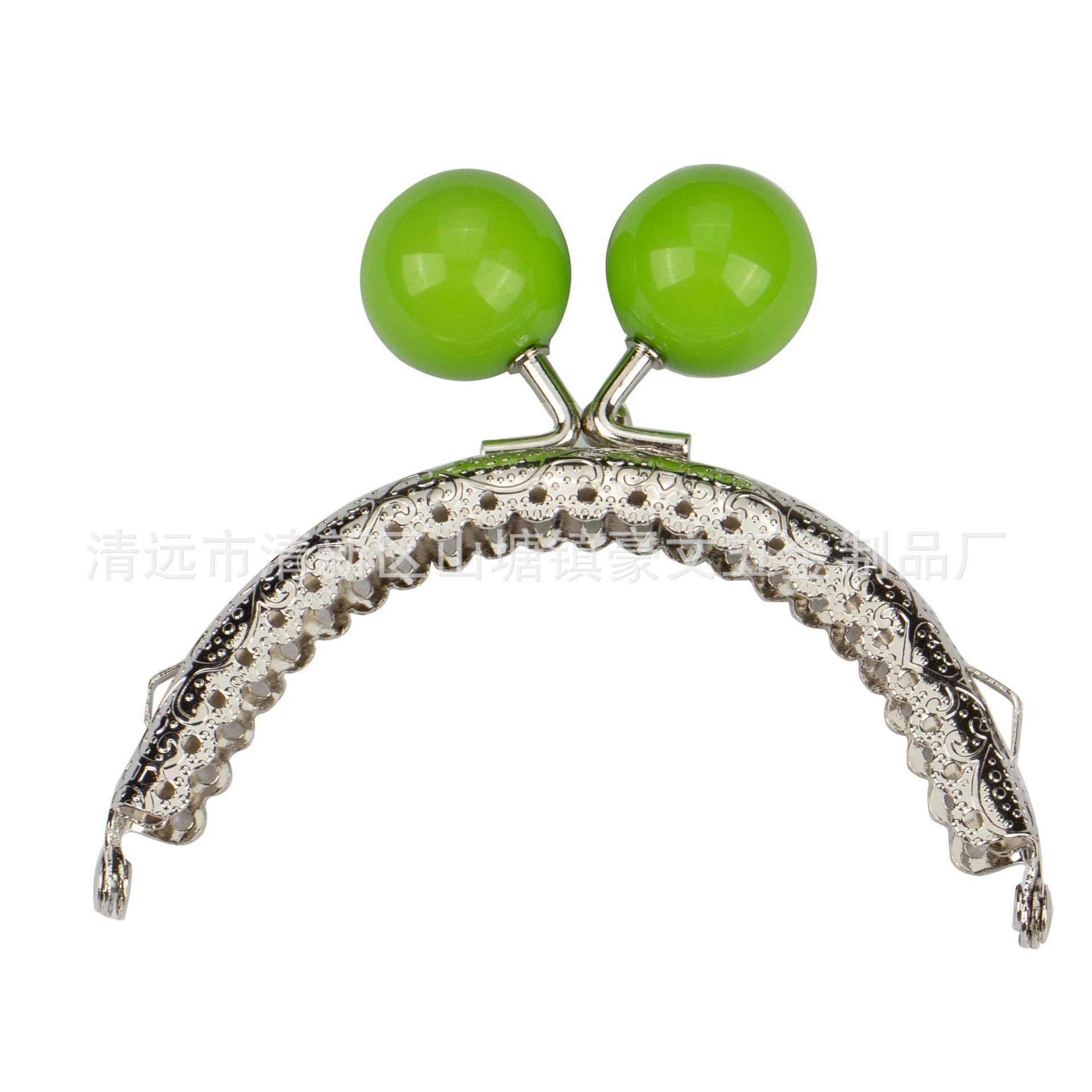 Orejas 8.5 semirredondas flores convexas encaje 20mm gran perla caramelo perla boca oro hardware accesorios de oro muñeca cosida a mano