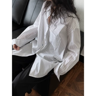 春季新款韩版简约清爽竖条纹翻领衬衫宽松显瘦休闲耐看上衣女