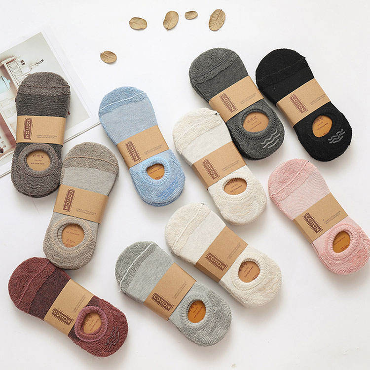 Summer Cotton Sweat-Absorbent Cushioning Socks for Women, Sports Terry Invisible Socks, Non-Slip Towel Bottom, Low-Cut No-Show Socks Summer Cotton Sweat-Absorbent Cushioning Socks for Women, Sports Terry Invisible Socks, Non-Slip Towel Bottom, Low-Cut No-Show Socks