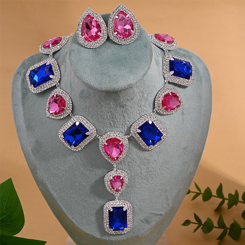 AliExpress Fashion Juego de joyas geométricas Cadena de clavícula de sentido avanzado Pendientes de gota de agua Accesorios Jewelry Set femenino