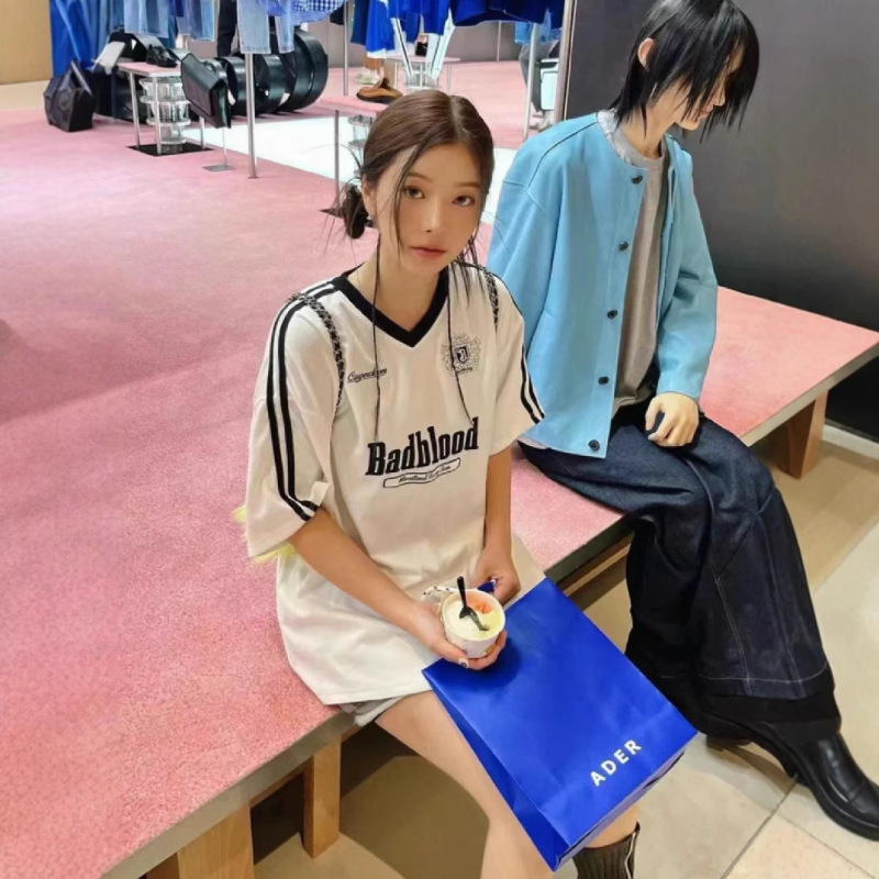 Jinyilinと同じスタイルのルーズ刺繍ルーズTシャツレディース韓国ファッションブランドbadbloodアメリカンストリートジャージ半袖|undefined