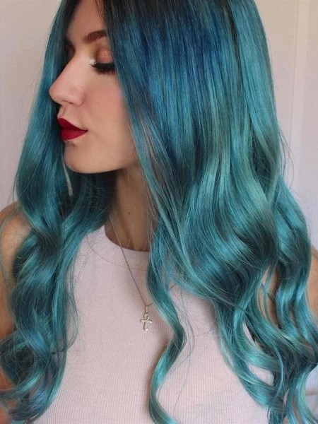 Perruque synthétique mi-longue pour femmes, cheveux bouclés, frange longue, bleu, couleur mixte, mécanisme en fibre synthétique, filet rose, ensemble tête complète_voghion.com