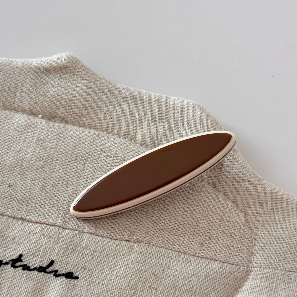 12g Weight Hair Clip Hair Accessories Type 1 Piece Quantity Alloy, Acetic acid sheets Material Triangle, Oval Pattern Women's Gender Coffee, Black Color Women's Side Hair Clip With Tassel Alloy Hair Clip Oval Duckbill Shape Hair Accessory Hair Clip 13