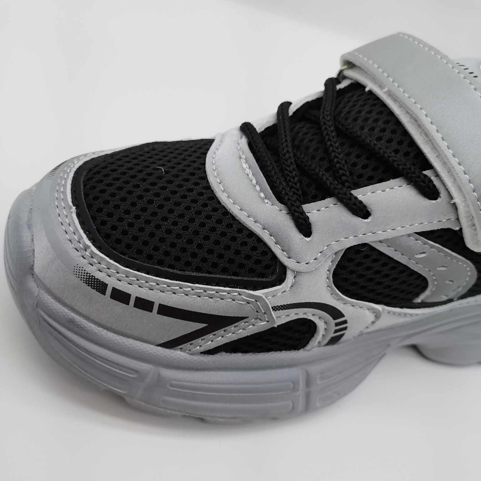 Zapatos infantiles COOPI WASPET2025 otoño y invierno zapatos deportivos casuales de cuero para niños zapatos de correr de cuero para niñas