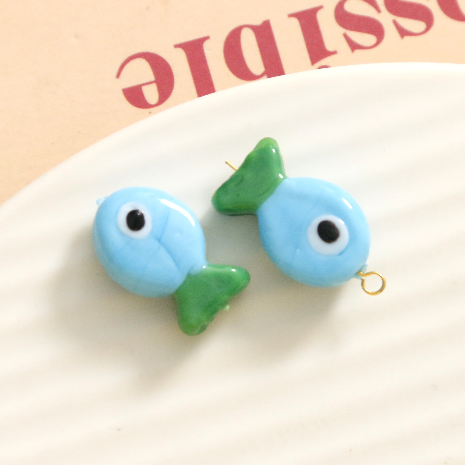3g Weight Pendant Jewelry Making Type DIY Jewelry Accessories Classification 1 Piece Quantity Glass, glass Material Fish Pattern Epoxy Design Simple Style, Classic Style Style 1 Piece Glass Glass Fish Pendant 5