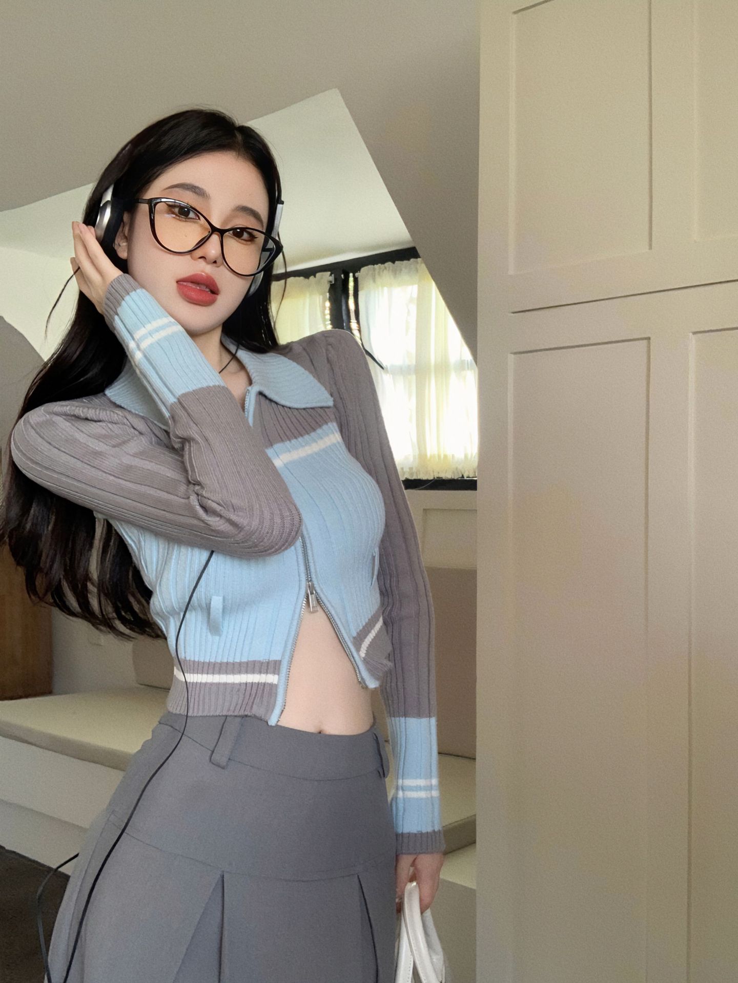 Retro Contrasting Color Short Long-Sleeved Knitted Cardigan for Women Autumn and Winter Preppy New Slim Fit Versatile Knitted Top for Small People