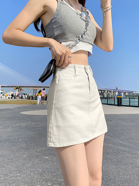 White summer fitted denim skirt