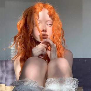 Halloween Retro Dirty Orange European and American Style Wool Roll White Hair Color Lazy Curly Hair High Temperature Silk Realistic Wig