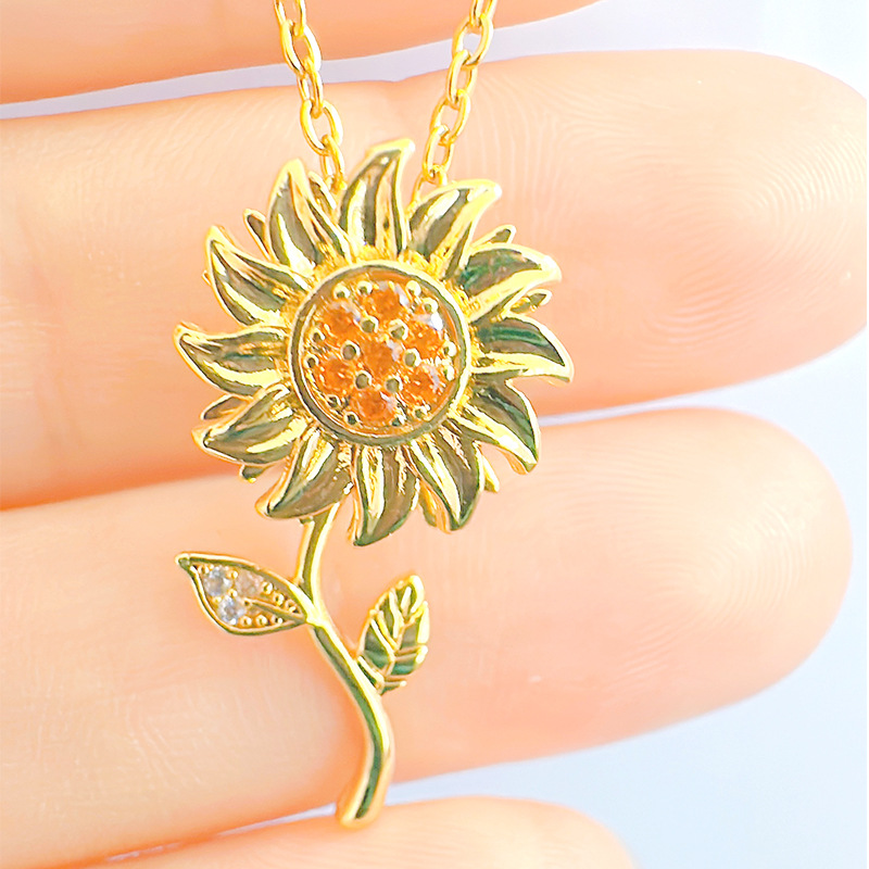 Elegant Sunflower Copper Plating Inlay Zircon 18k Gold Plated Pendant Necklace display picture 2