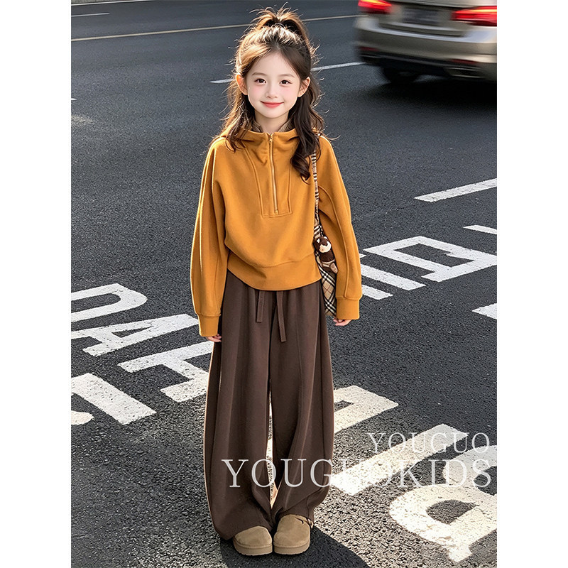 Girls' Autumn Outfits 2026 New Style: Trendy Streetwear for Older Children, Korean-style Sweatshirt and Sportswear Set for Girls Girls' Autumn Outfits 2026 New Style: Trendy Streetwear for Older Children, Korean-style Sweatshirt and Sportswear Set for Girls
