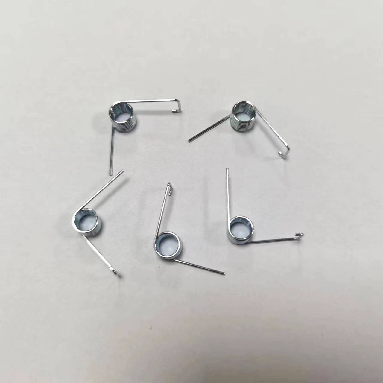 厂家直销.锁钩扭簧 不锈钢扭簧 弹簧双钩拉伸扭簧 异形线成型弹簧