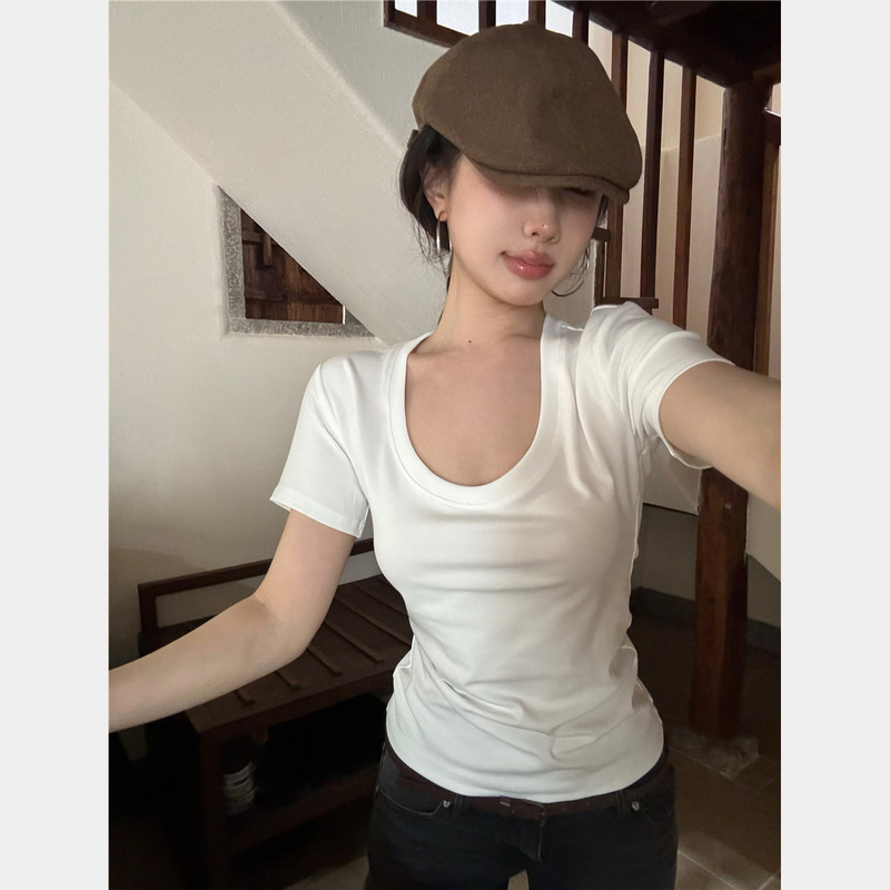 Trendy European and American U-Neck Slim-Fit Milk Silk Short-Sleeve Women's Top 2026 New Summer Style Hot Girl Short Slim-Fit Top Trendy European and American U-Neck Slim-Fit Milk Silk Short-Sleeve Women's Top 2026 New Summer Style Hot Girl Short Slim-Fit Top