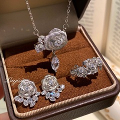 法式复古中世纪立体拉丝玫瑰戒指女轻奢山茶花项链镶钻香奶奶耳钉
