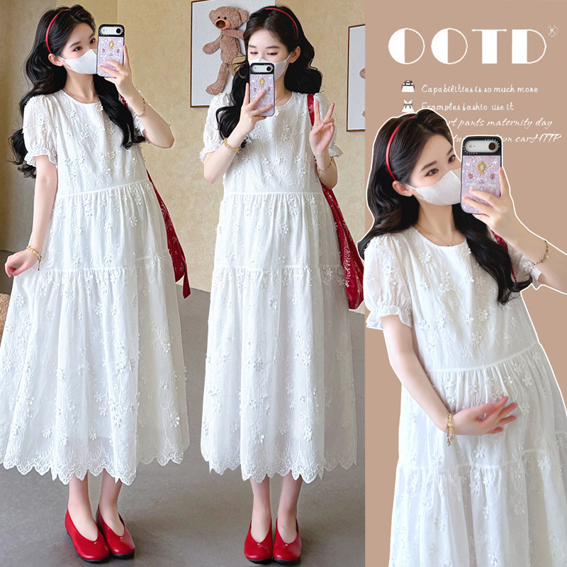 2026 Summer Maternity Dress: Trendy, Fashionable, Age-Reducing, Intricately Embroidered with Small Flowers, Slimming Dress