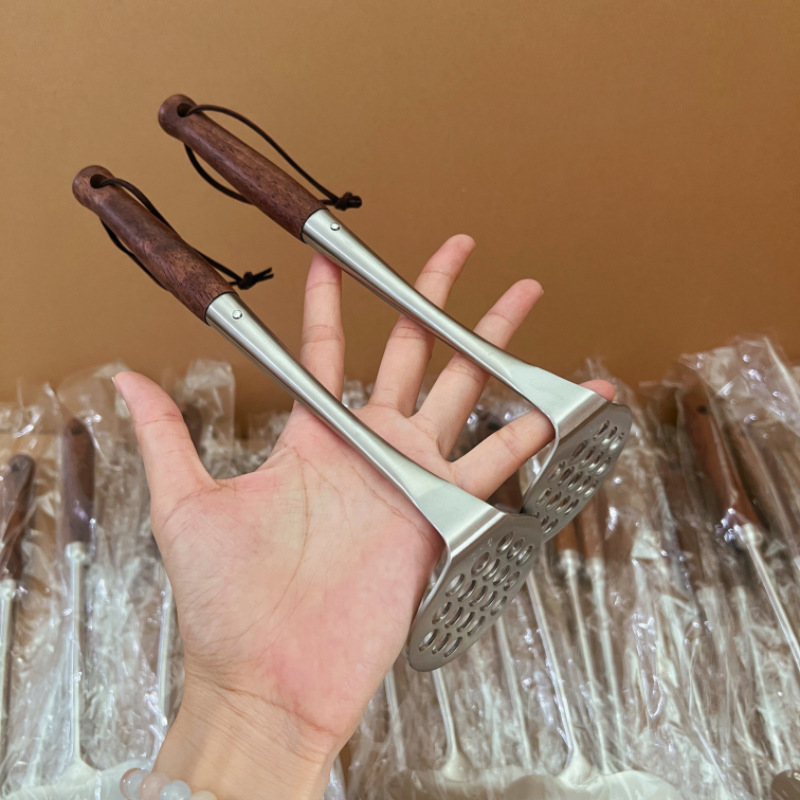 Presse-purée en bois de noyer 316 en acier inoxydable pour purée d'œufs et aliments pour bébé_voghion.com