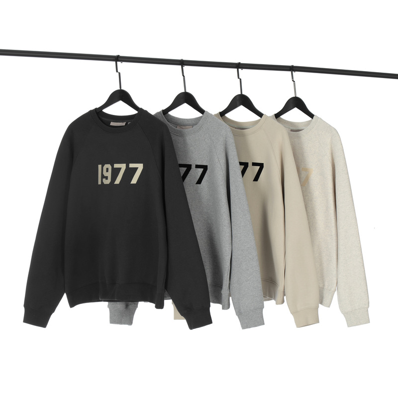 Fashion brand ESSENTIALS sweater 1977 round neck long sleeve FOG flocking hot stamping fleece-lined warm couple base shirt Fashion brand ESSENTIALS sweater 1977 round neck long sleeve FOG flocking hot stamping fleece-lined warm couple base shirt