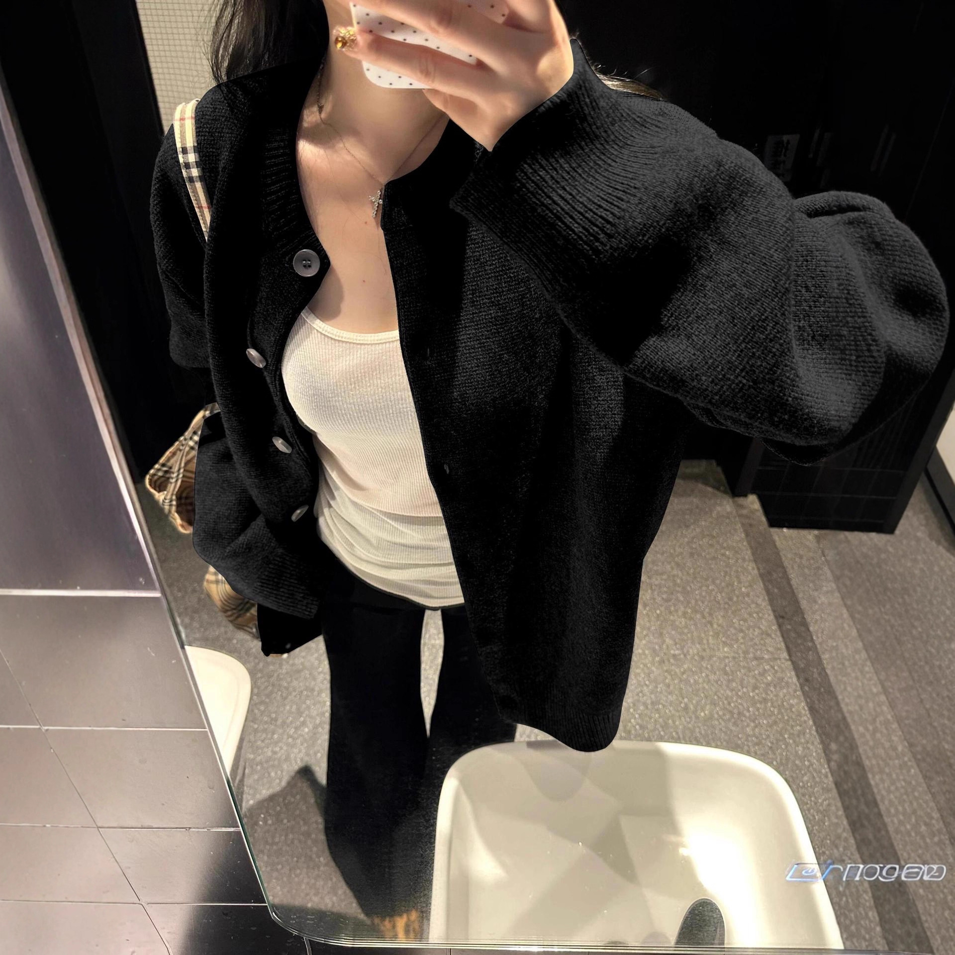 Black Knitted Cardigan for Women in Autum, Loose, Lazy Style, Casual and High-End, Spring and Autum Outer Sweater Jacket Top Winter