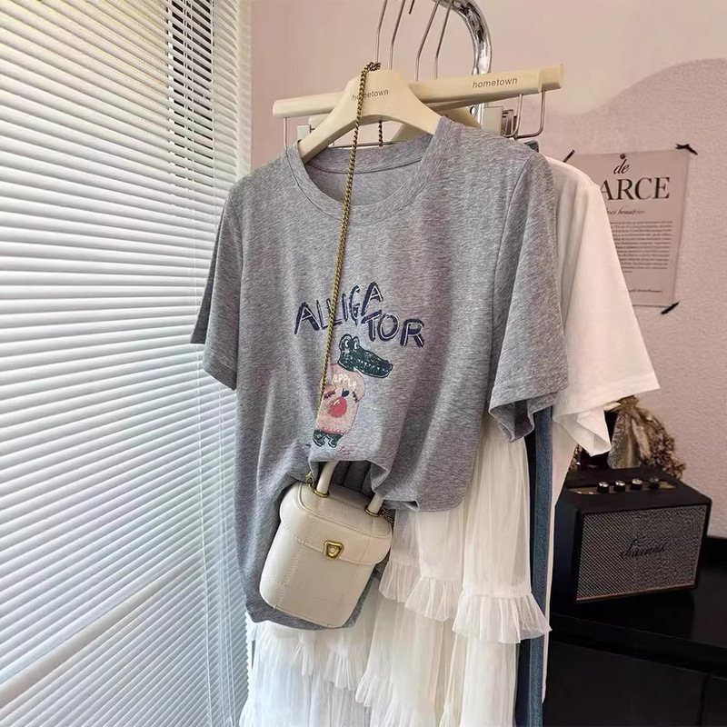 Extra Large Size 120kg Cool and Stylish Crocodile Snowflake Cotton Short-Sleeve T-Shirt for Women, Summer Wear, Straight-Cut Top Extra Large Size 120kg Cool and Stylish Crocodile Snowflake Cotton Short-Sleeve T-Shirt for Women, Summer Wear, Straight-Cut Top