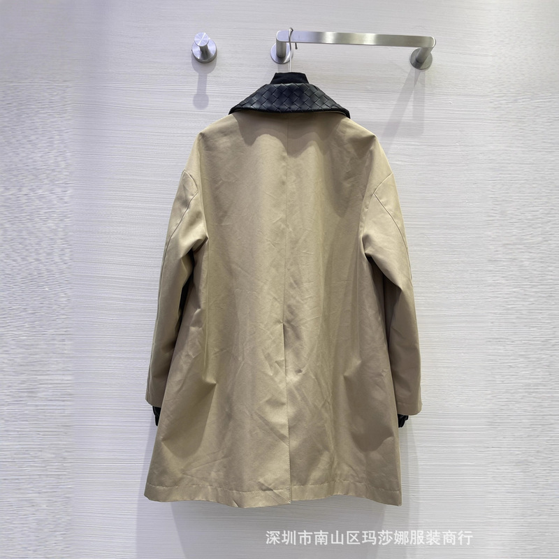 高极感秋冬新款气质翻领领宽松百搭时髦编织真皮领拼色风衣中长款|undefined