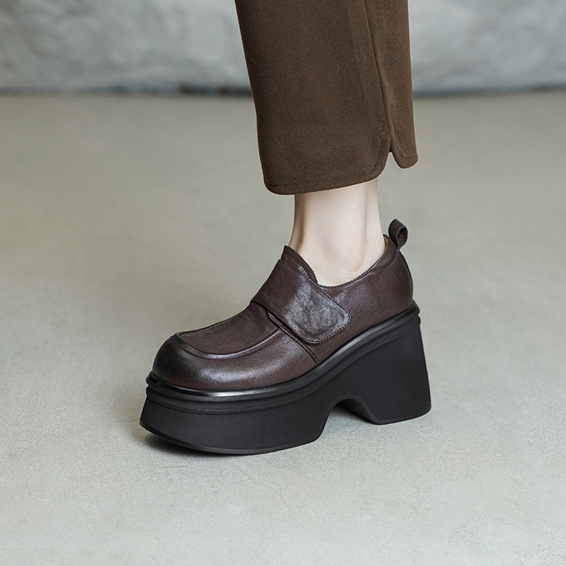 Giày loafer nữ đế xuồng cao gót 9 cm, da bò thật, quai dán tiện lợi — màu nâu, màu đen