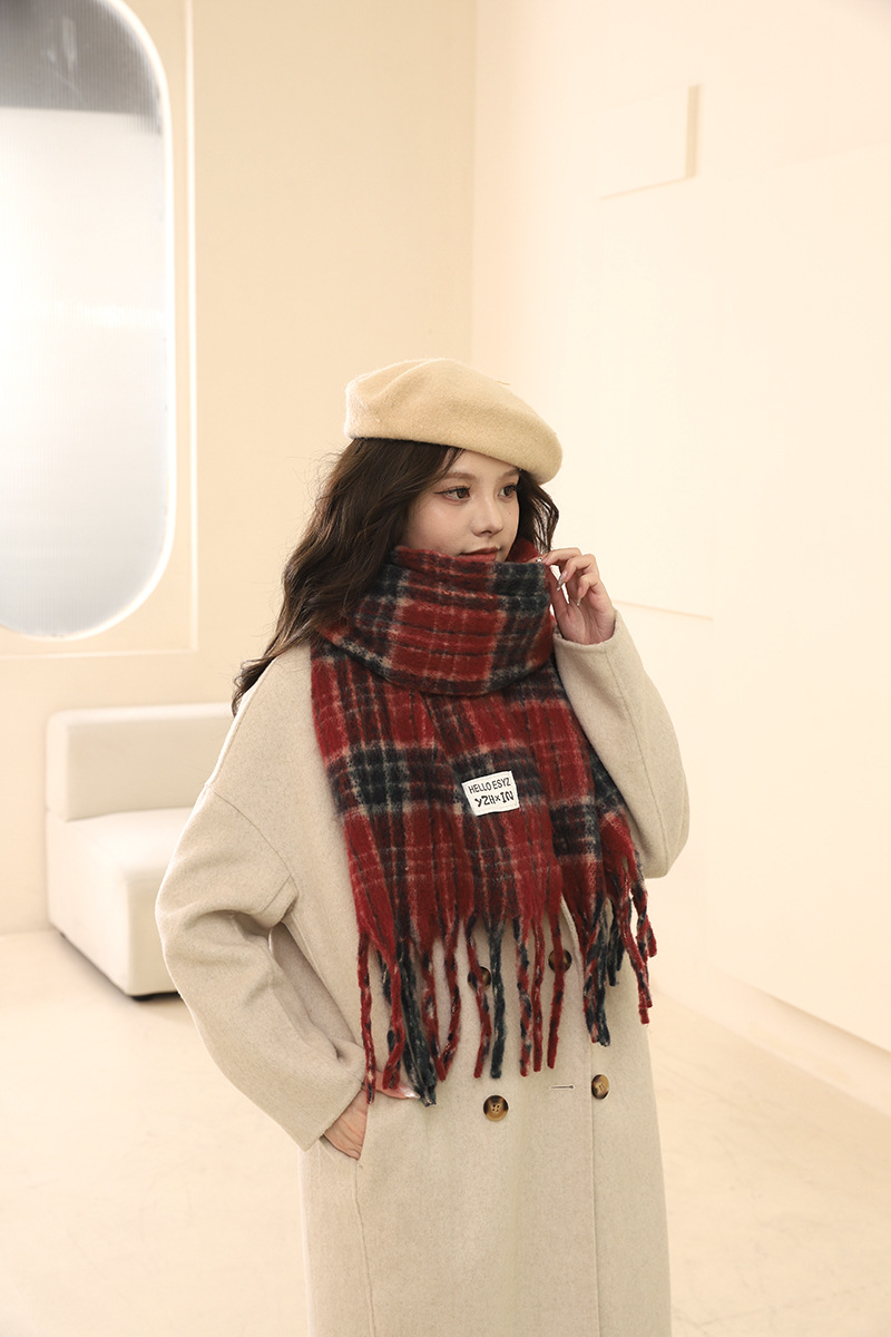 Schal für Herbst- und Winterfrauen mit einem Gefühl von Luxus 2024 Neues Seepferdchenfellgitter Koreanische Version Paarschal_voghion.com