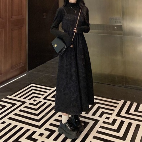 French Retro Set Semi-High Collar Base T-Shirt for Women, 2025 Spring and Autumn Season Waist Cinching Backless Dress Two-Piece Set