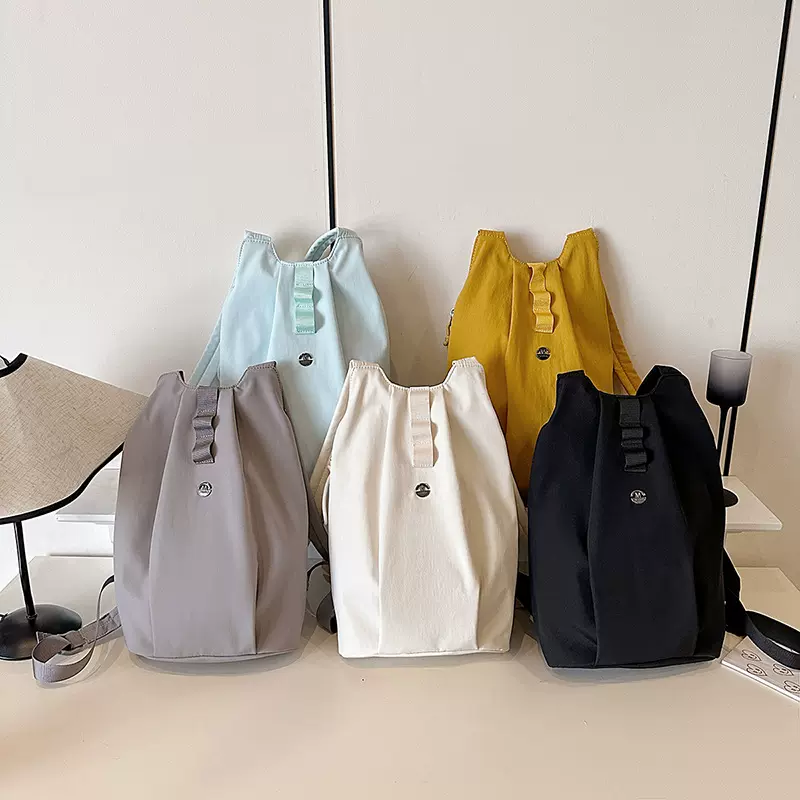 新款户外双肩包登山旅游轻便休闲包包男女款手提背包大容量单肩包