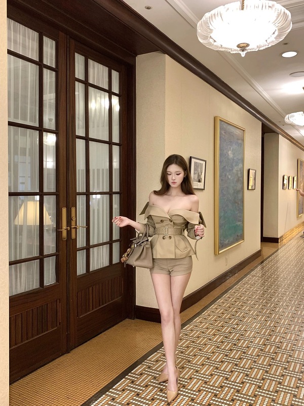 kubiliv经济上行复古大翻领收腰双排扣小个子短款风衣外套女|undefined