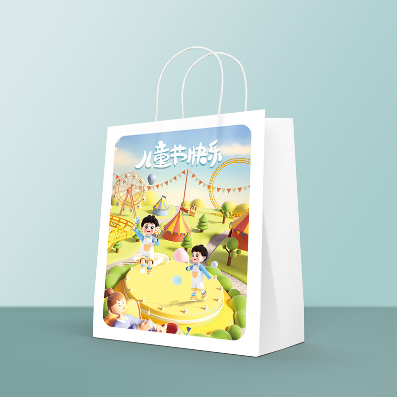 Regalo del Día de los niños Bolsa de papel Kraft Bolsa de regalo de jardín de infantes Bolsa de embalaje de aperitivos Bolsa de papel portátil en stock al por mayor