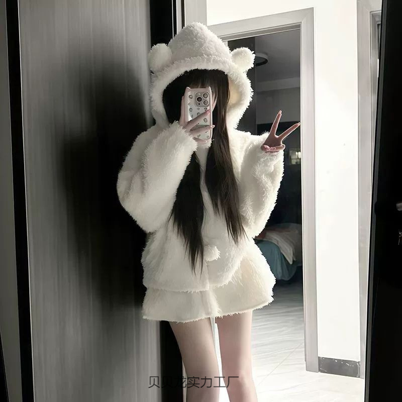 奶系冬季套装女毛绒绒可爱小熊耳朵保暖连帽外套高腰显瘦半身短裙